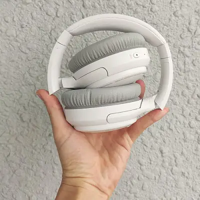 zen hybrid headphone folded